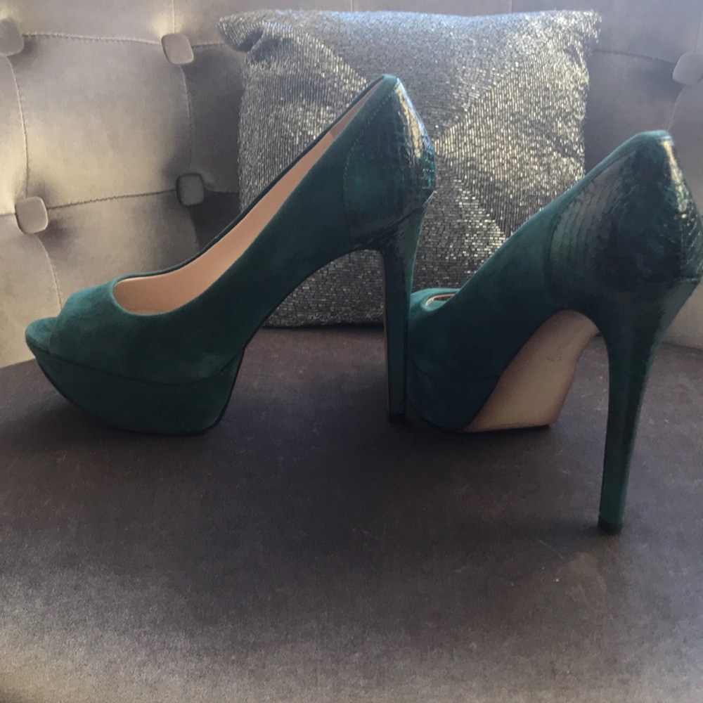 Shoes - Picture 5 of 5